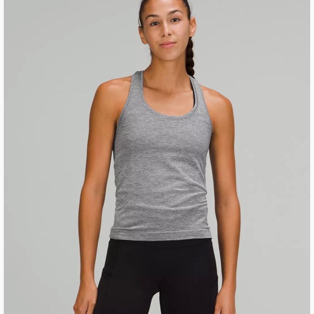 NWOT- Never worn Lululemon Swiftly 2.0